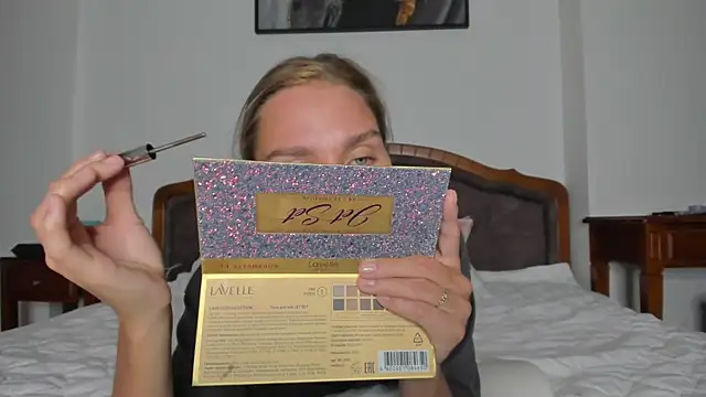 Snapshot of SofiClimbing chatting on October 24, 2025, 10:14 am SofiClimbing online show from October 24, 2025, 10:14 am