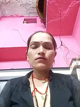 HOjuli9696 online show from June 1, 2026, 2:06 pm