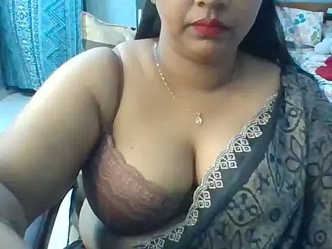 Snapshot of Tamil_hot_Meenu chatting on July 5, 2026, 5:42 pm Tamil hot Meenu online show from July 5, 2026, 5:42 pm