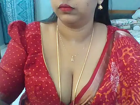 Snapshot of Tamil_hot_Meenu chatting on June 24, 2026, 8:13 am Tamil hot Meenu online show from June 24, 2026, 8:13 am