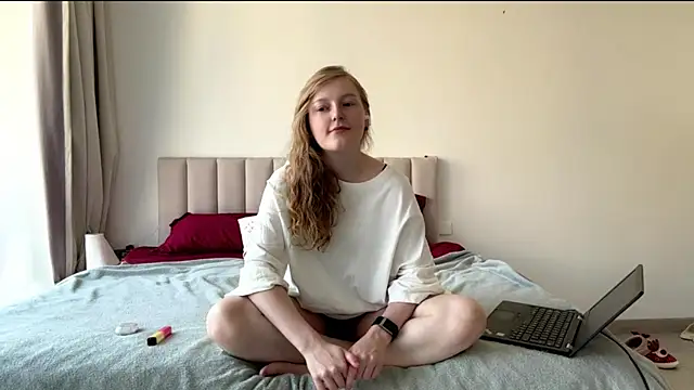 JeanelleLeitheiser online show from June 12, 2026, 1:20 pm