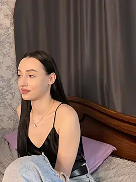 vulpessvelox online show from June 3, 2026, 9:32 am