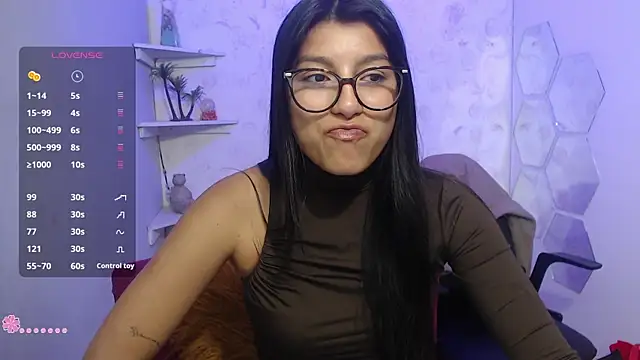 Snapshot of Hailey_Adams chatting on July 6, 2026, 11:50 am Hailey Adams online show from July 6, 2026, 11:50 am