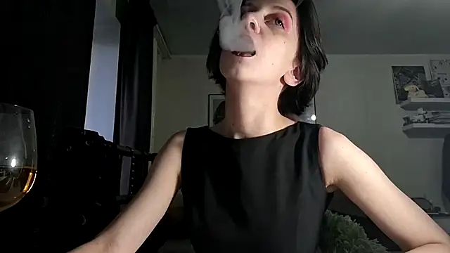 Snapshot of secrettt_poison chatting on July 4, 2026, 3:27 pm secrettt poison online show from July 4, 2026, 3:27 pm