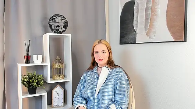 RoselynSalsa online show from June 3, 2026, 1:01 pm