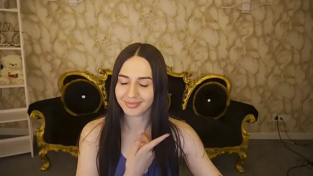 AlesiaDessmond online show from June 29, 2026, 7:02 pm