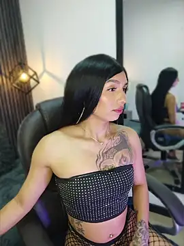 Yessica Doll online show from June 17, 2026, 1:21 pm