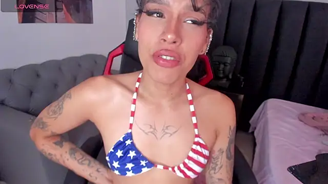 ISABELLAXDOLL online show from July 3, 2026, 5:52 pm