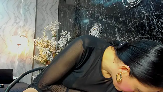 missnicollee online show from July 3, 2026, 1:17 pm