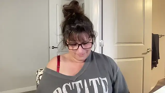 Snapshot of maddiliz chatting on September 20, 2025, 12:15 am maddiliz online show from September 20, 2025, 12:15 am