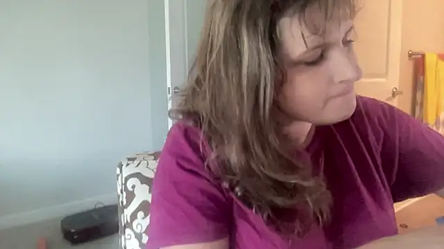 Snapshot of maddiliz chatting on September 24, 2025, 4:35 pm maddiliz online show from September 24, 2025, 4:35 pm