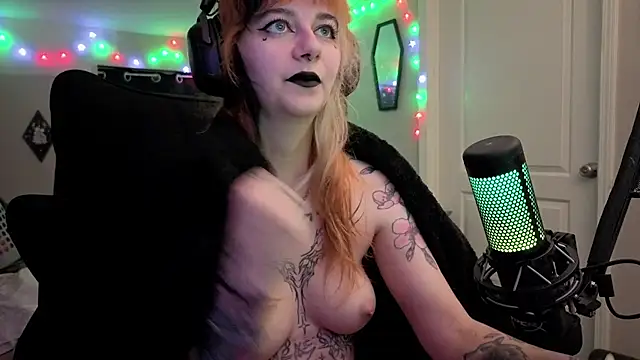 inarafoxxx  online show from July 3, 2026, 1:56 am