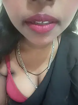 Sexy-Zeenat online show from June 3, 2026, 5:19 am