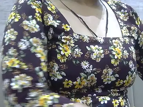 Snapshot of hey_darling_ chatting on July 14, 2026, 2:16 am hey darling online show from July 14, 2026, 2:16 am