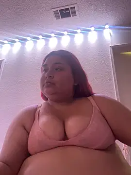 Snapshot of yurfavbaddie chatting on June 29, 2026, 1:01 am yurfavbaddie online show from June 29, 2026, 1:01 am
