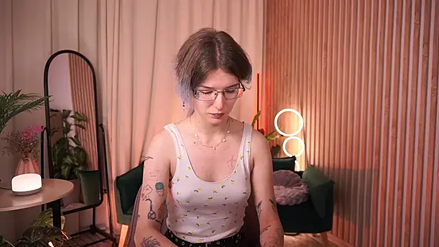 Lain Root online show from July 13, 2026, 5:40 am
