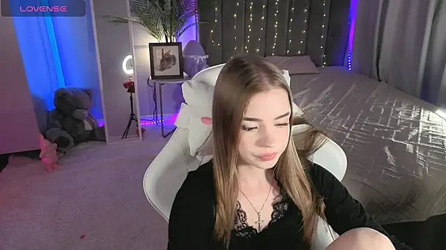 Snapshot of Milla_Way chatting on July 3, 2026, 2:45 pm Milla Way online show from July 3, 2026, 2:45 pm