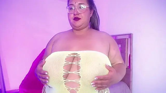 HoneyBunnyBBW online show from June 24, 2026, 1:48 am