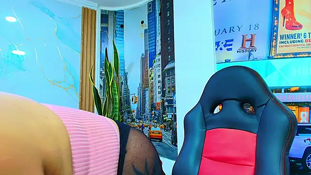 ClovyZenvy online show from June 17, 2026, 11:31 am