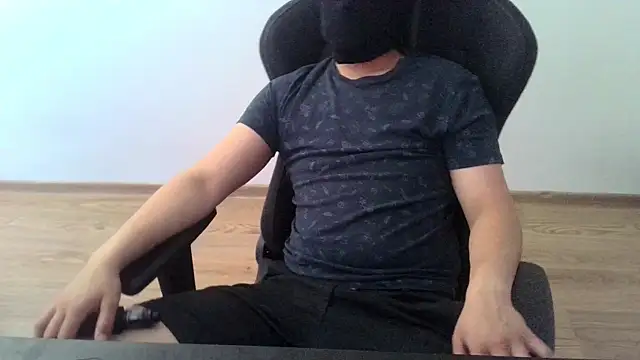 Travis Patrick online show from June 25, 2026, 9:14 am