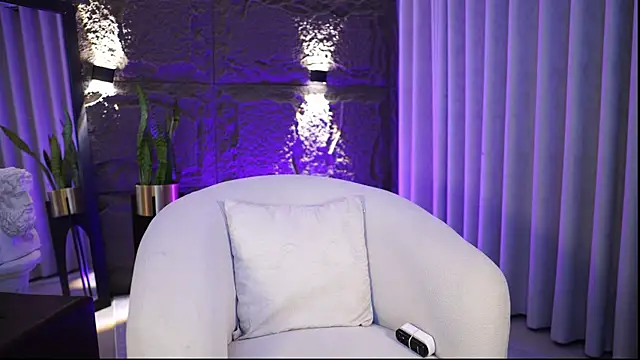 AlegraBrown online show from June 6, 2026, 10:59 pm