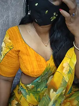 Snapshot of Nithya_ chatting on June 5, 2026, 6:52 am Nithya online show from June 5, 2026, 6:52 am