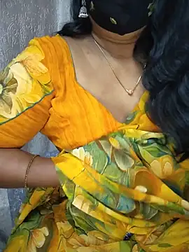 Snapshot of Nithya_ chatting on June 5, 2026, 5:56 am Nithya online show from June 5, 2026, 5:56 am