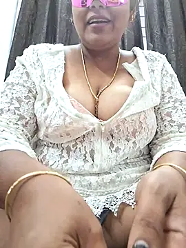 Snapshot of Hot_Sreeja_Tamil chatting on July 20, 2026, 1:02 pm Hot Sreeja Tamil online show from July 20, 2026, 1:02 pm
