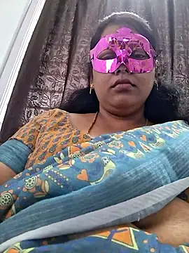 Snapshot of Hot_Sreeja_Tamil chatting on July 27, 2026, 4:30 am Hot Sreeja Tamil online show from July 27, 2026, 4:30 am