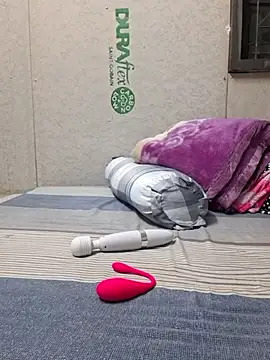 Snapshot of Chrysanta_sweet chatting on July 17, 2026, 2:14 pm Chrysanta sweet online show from July 17, 2026, 2:14 pm
