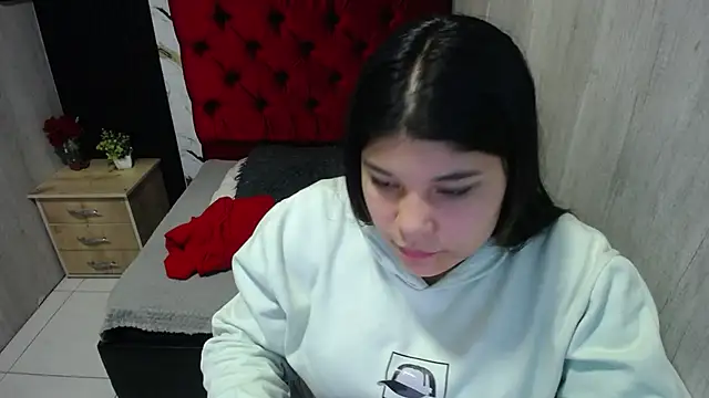 Snapshot of tiana_wolf chatting on June 17, 2026, 12:37 pm tiana wolf online show from June 17, 2026, 12:37 pm