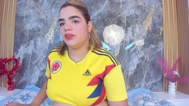 Snapshot of AMMY_HONEY chatting on June 19, 2026, 7:52 pm AMMY HONEY online show from June 19, 2026, 7:52 pm