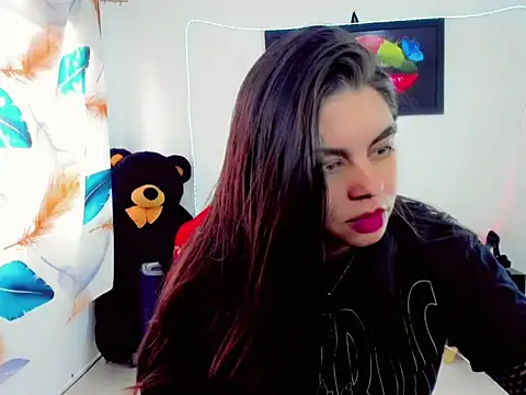 maddison ivannova online show from June 3, 2026, 9:19 pm