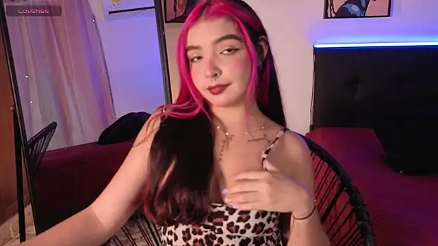 Maia Mancini5 online show from July 8, 2026, 8:20 pm