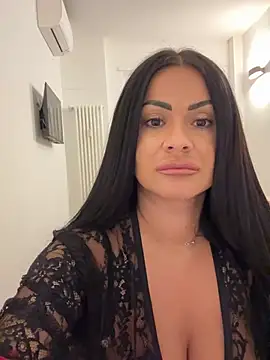 BellaDolce  online show from July 7, 2026, 6:33 pm