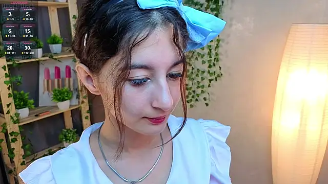 JasminKitany online show from July 6, 2026, 8:11 pm