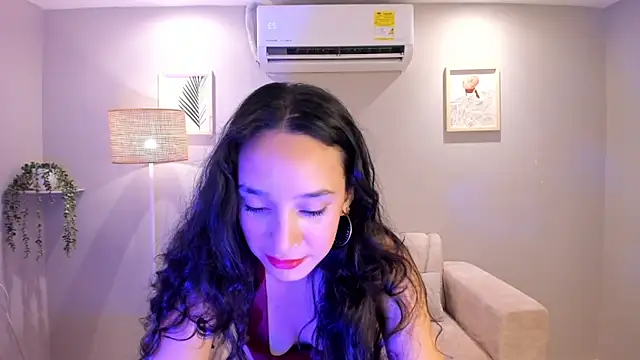 Snapshot of Adeeline_ chatting on June 9, 2026, 8:43 pm Adeeline online show from June 9, 2026, 8:43 pm