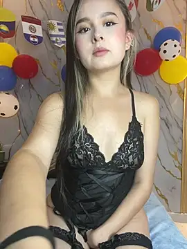 Tinakitten online show from June 30, 2026, 12:05 pm