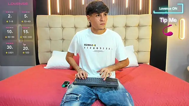 Zack23   online show from June 14, 2026, 3:08 am