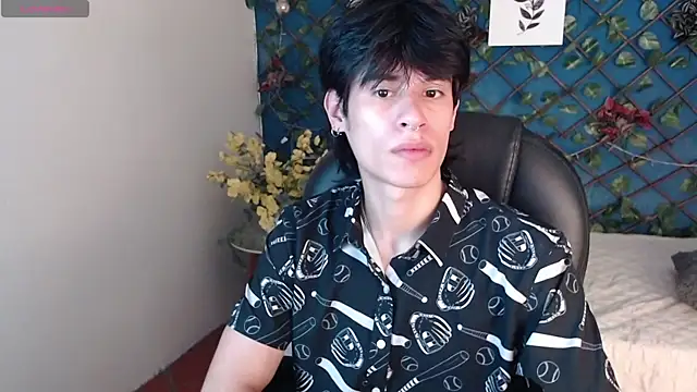 Snapshot of wayath1 chatting on July 4, 2026, 11:05 am wayath1 online show from July 4, 2026, 11:05 am