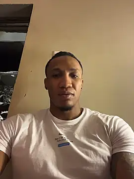 LoganVarela online show from July 21, 2026, 1:19 am