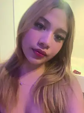 Snapshot of zury_cute1 chatting on July 1, 2026, 7:09 am zury cute1 online show from July 1, 2026, 7:09 am