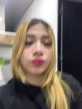 Snapshot of zury_cute1 chatting on July 11, 2026, 6:13 am zury cute1 online show from July 11, 2026, 6:13 am