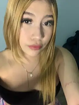 Snapshot of zury_cute1 chatting on June 25, 2026, 3:26 am zury cute1 online show from June 25, 2026, 3:26 am