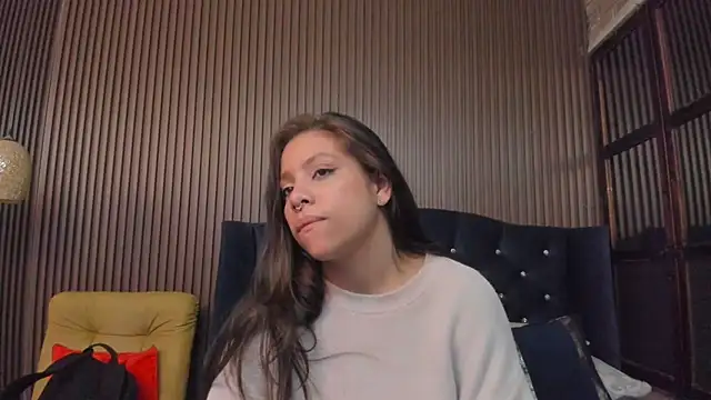 Chloe Belll online show from July 16, 2026, 9:28 am