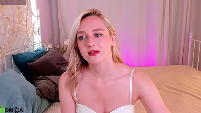 Chloe-Deccer online show from July 22, 2026, 12:34 am