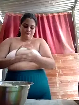 jhoaniita online show from July 20, 2026, 3:47 pm