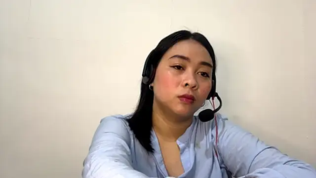 KimberlySieligowski online show from June 29, 2026, 2:40 am