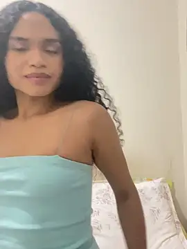 Snapshot of AnaAngel_ chatting on June 8, 2026, 1:28 am AnaAngel online show from June 8, 2026, 1:28 am