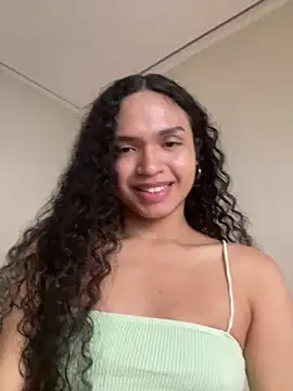 Snapshot of AnaAngel_ chatting on June 17, 2026, 2:16 pm AnaAngel online show from June 17, 2026, 2:16 pm